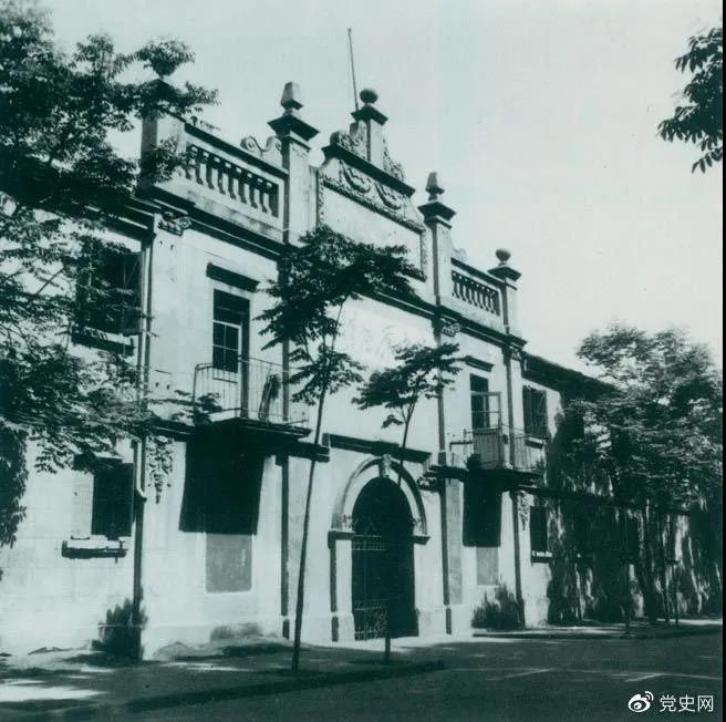 1927年4月27日，中國(guó)共產(chǎn)黨第五次全國(guó)代表大會(huì)在武漢召開。圖為大會(huì)舉行開幕式的地方。