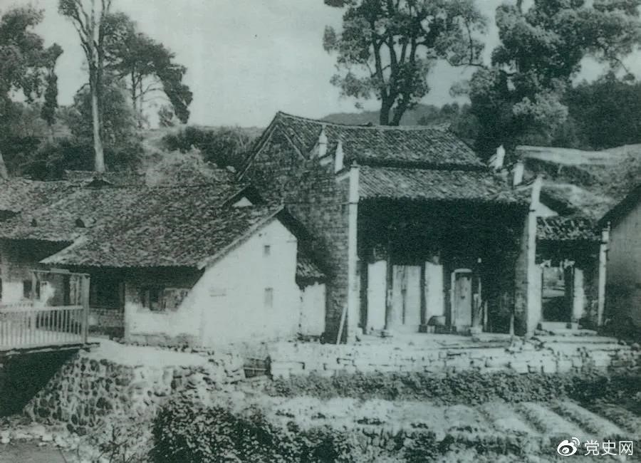 1928年5月20日，毛澤東主持召開中共湘贛邊界第一次代表大會(huì)。圖為會(huì)址——茅坪謝氏慎公祠。